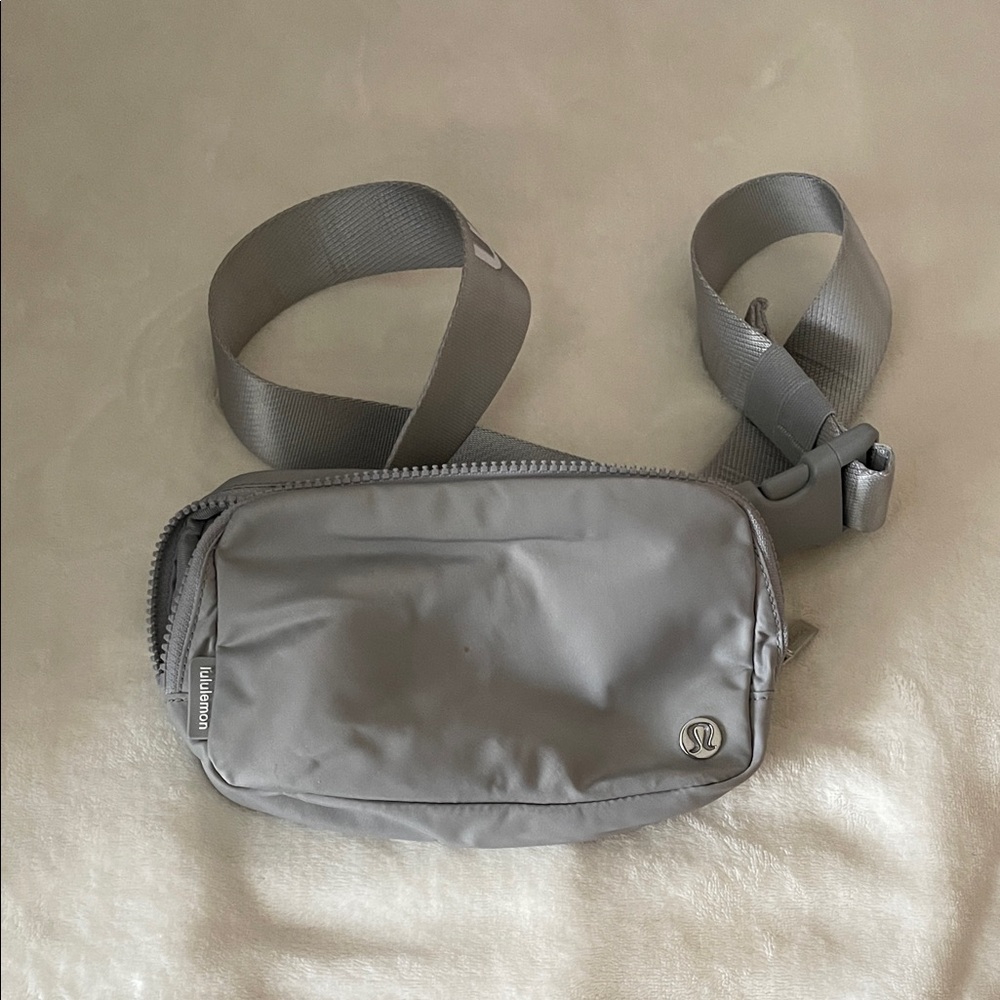 lululemon athletica Silver Belt Bag